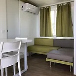 Sereno مكان تخييم Moniga del Garda